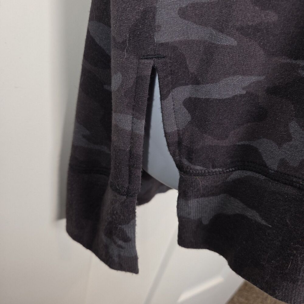 Athleta Coaster Luxe Grey Camo Sweatshirt L EUC Pullover Oversized Thumbhole Top - Picture 4 of 6